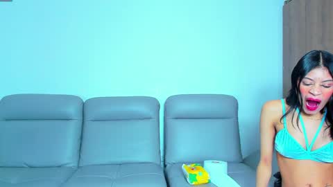 Snapshot of rebecca_21hot chatting on 01-05-25, 10:08 Shellsy Jack AND THE GREAT Luis MODERATING online show from 01-05-25, 10:08