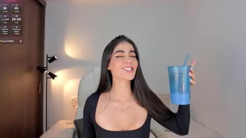 Snapshot of rebeccabaxter chatting on 02-26-26, 02:43 Rebecca online show from 02-26-26, 02:43