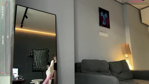 Rebecca Nikson online show from 09-17-25, 03:41