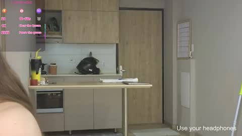 rebeccawhite_meow online show from 12-01-25, 01:32