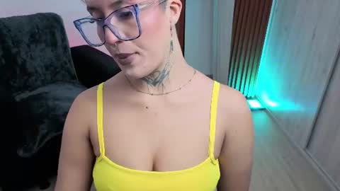 Snapshot of rebeka_baker chatting on 06-17-26, 11:12 REBEKA online show from 06-17-26, 11:12