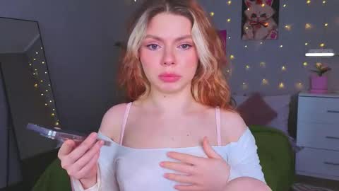 Snapshot of red__candy chatting on 05-29-26, 12:58 red__candy online show from 05-29-26, 12:58