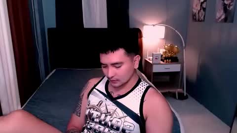 Snapshot of red_cocky chatting on 04-04-26, 07:22 Axel online show from 04-04-26, 07:22