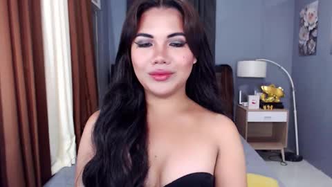 Snapshot of red_cocky chatting on 04-08-26, 08:47 Axel online show from 04-08-26, 08:47