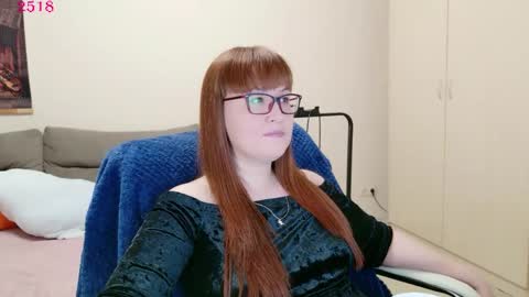 Snapshot of red_fox777 chatting on 04-24-26, 06:21 Lisa online show from 04-24-26, 06:21