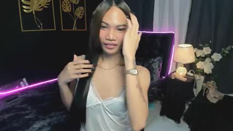 Snapshot of red_linn chatting on 11-09-25, 03:27 danika linn online show from 11-09-25, 03:27