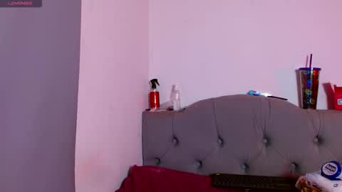 IG   OF red moonn online show from 11-28-25, 05:10