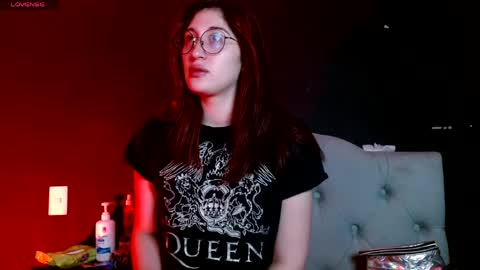 Snapshot of red_moonn chatting on 05-24-26, 04:39 IG OF red moonn online show from 05-24-26, 04:39