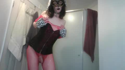 Snapshot of red_october_sub chatting on 06-07-26, 07:23 Red October SlutPuppy online show from 06-07-26, 07:23