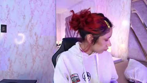 red_pandaa online show from 01-10-26, 03:19