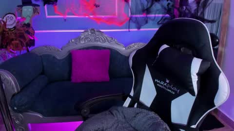     online show from 10-30-25, 11:22