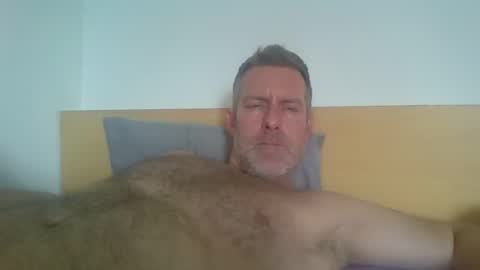 Red online show from 09-15-25, 01:55