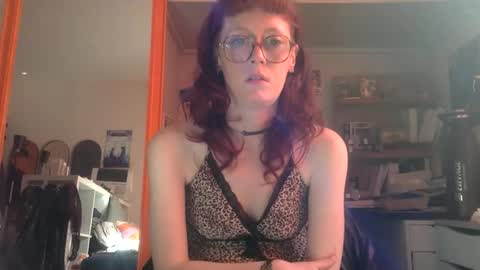 redcassie666 online show from 03-25-26, 02:23
