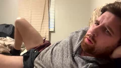 Snapshot of reddrockett69 chatting on 02-21-26, 01:01 Ali j online show from 02-21-26, 01:01