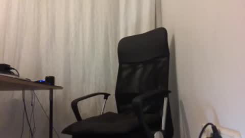 Redhat online show from 11-04-25, 04:28