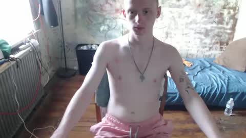 Snapshot of redhead6inch chatting on 09-24-25, 11:46 RedHead6Inch online show from 09-24-25, 11:46