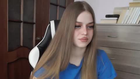 Lily online show from 02-05-26, 03:55