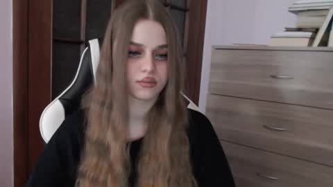 Lily online show from 02-15-26, 02:30