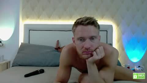 Snapshot of redheadxxl chatting on 07-18-26, 09:29 Steve Blond online show from 07-18-26, 09:29