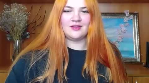 Snapshot of redhotqueen1 chatting on 04-22-26, 12:07 Rina online show from 04-22-26, 12:07