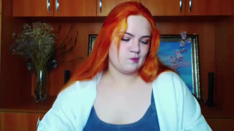 Snapshot of redhotqueen1 chatting on 04-24-26, 06:05 Rina online show from 04-24-26, 06:05
