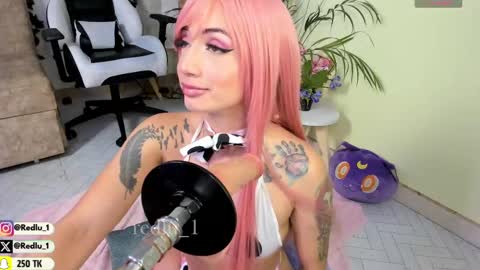 Lu Independiet model online show from 02-26-25, 03:42