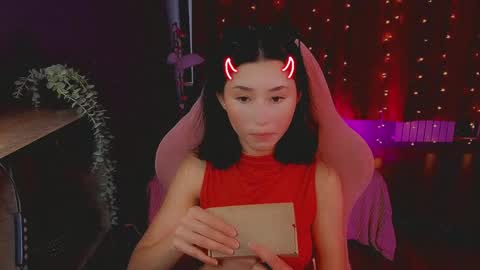 Snapshot of redmidnight_ chatting on 05-29-26, 03:54 Kiara online show from 05-29-26, 03:54