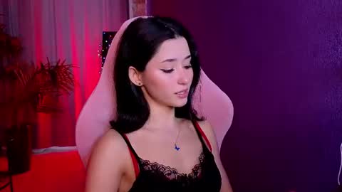 Snapshot of redmidnight_ chatting on 06-12-26, 03:44 Kiara online show from 06-12-26, 03:44