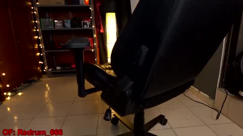 Red online show from 12-29-24, 04:27