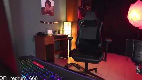 Red online show from 02-28-25, 06:41