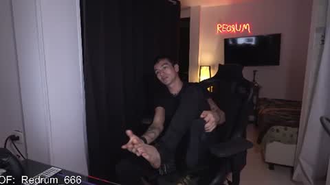 Snapshot of redrum_696 chatting on 06-14-26, 01:58 Red online show from 06-14-26, 01:58