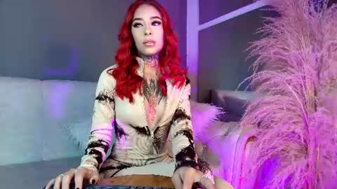 Snapshot of reds_velvet chatting on 06-12-26, 04:00 RED VELVET online show from 06-12-26, 04:00