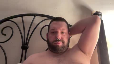 Snapshot of redsman1992 chatting on 02-24-25, 11:32 marlboroboy online show from 02-24-25, 11:32