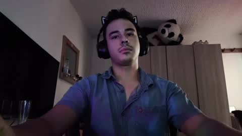 Snapshot of redsoul951869 chatting on 09-16-25, 05:14 RedsoulReaver online show from 09-16-25, 05:14