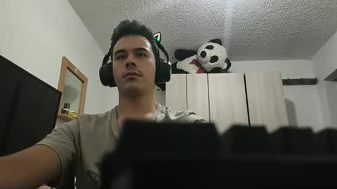 Snapshot of redsoul951869 chatting on 10-02-25, 05:47 RedsoulReaver online show from 10-02-25, 05:47