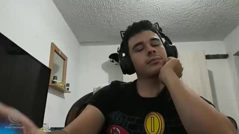 Snapshot of redsoul951869 chatting on 10-08-25, 05:27 RedsoulReaver online show from 10-08-25, 05:27