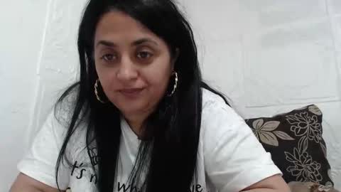 Snapshot of reeapassion chatting on 04-28-26, 08:25 Reea online show from 04-28-26, 08:25