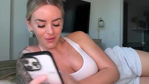 reecemariexx online show from 02-20-26, 04:51