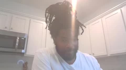 Snapshot of reek0000 chatting on 05-19-26, 04:13 reek0000 online show from 05-19-26, 04:13