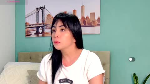 Yanella online show from 02-11-26, 10:09