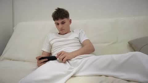 Alex online show from 11-27-25, 07:16