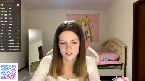 Lucy online show from 09-30-25, 04:12