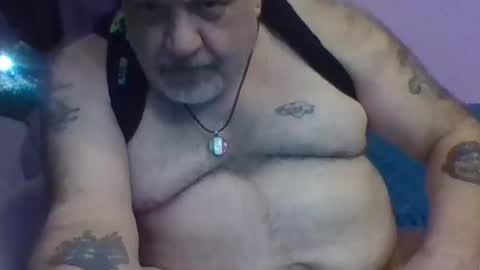 reggie online show from 11-11-25, 03:39