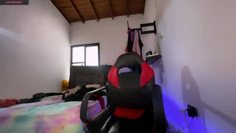 regina_mills_milk online show from 05-17-26, 07:21