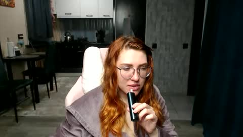 Snapshot of reginasmilee chatting on 04-18-26, 02:59 Regina online show from 04-18-26, 02:59