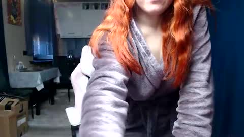 Snapshot of reginasmilee chatting on 05-04-26, 03:24 Regina online show from 05-04-26, 03:24