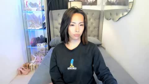 Snapshot of reighnempress chatting on 02-20-26, 01:24 reighnempress online show from 02-20-26, 01:24