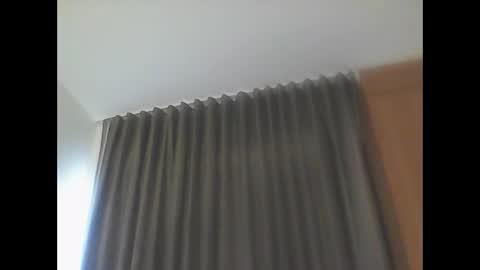 Snapshot of reign4king chatting on 12-30-24, 08:47 Change Foradolla online show from 12-30-24, 08:47