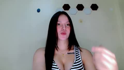 Snapshot of reignxxxx chatting on 06-05-26, 01:28 Rei online show from 06-05-26, 01:28