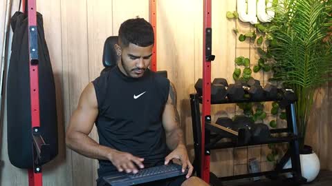 Reik online show from 10-29-25, 12:18